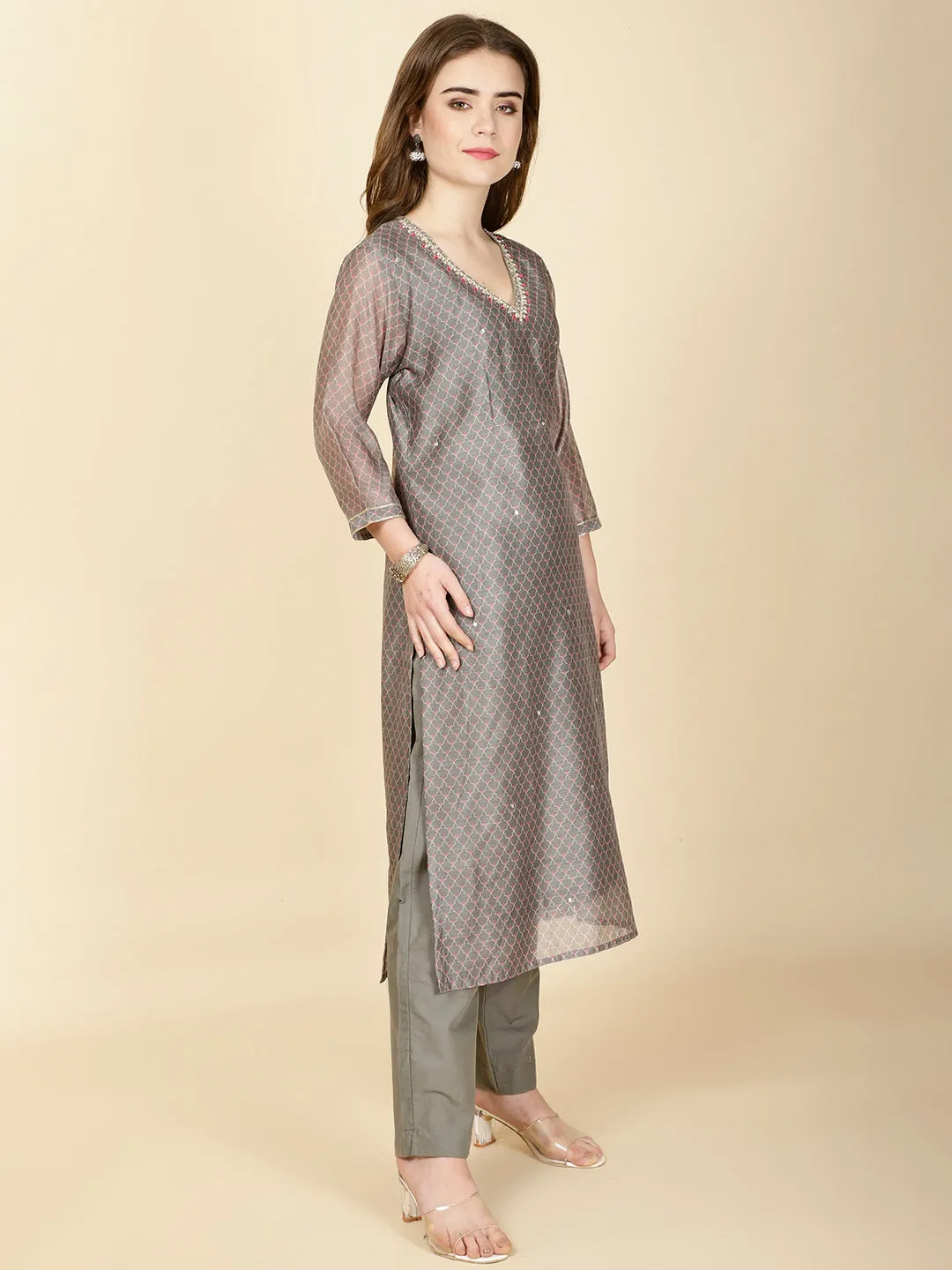 Abstract Print Chanderi Suit Set With Dupatta