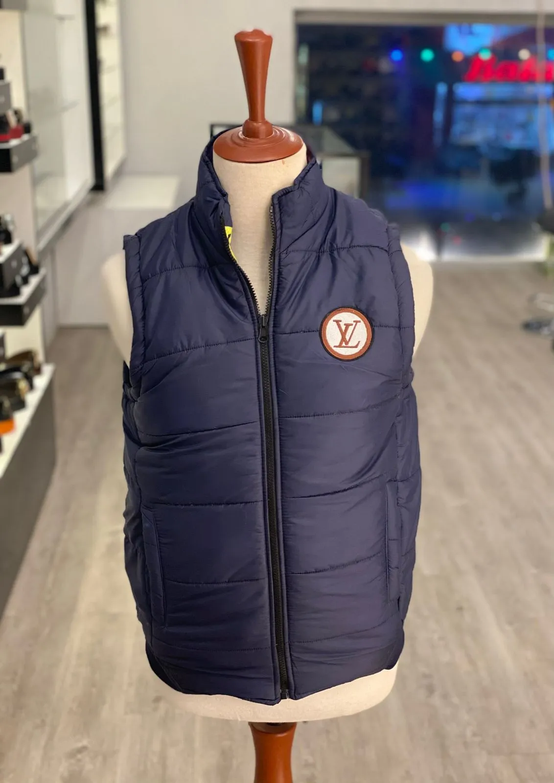 SLEEVELESS-JACKETS -03