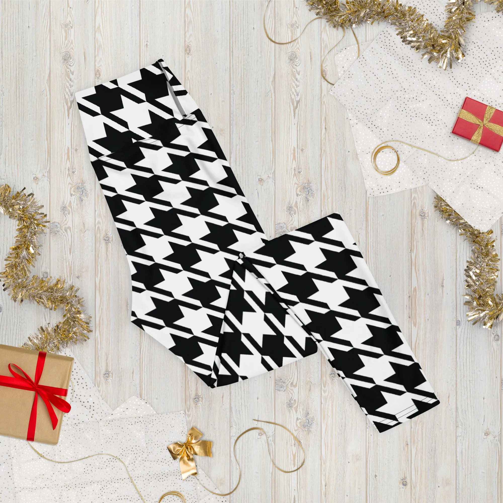 Trendy Training: Women's Houndstooth Yoga Leggings