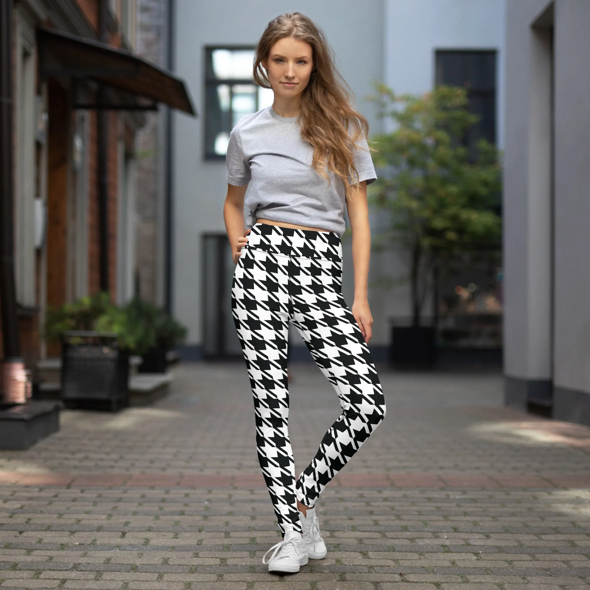 Trendy Training: Women's Houndstooth Yoga Leggings