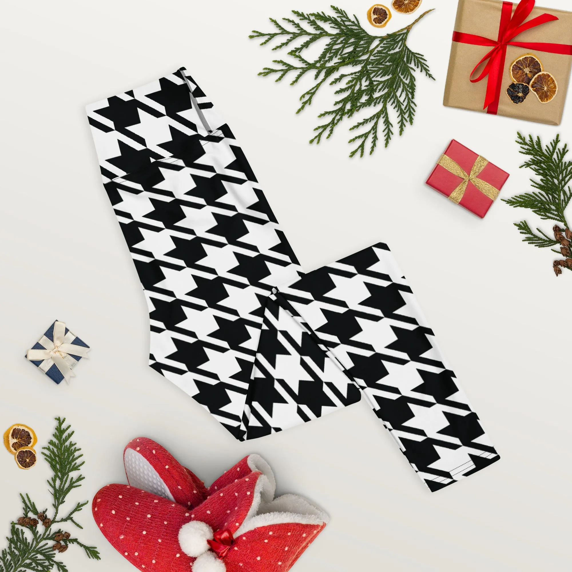 Trendy Training: Women's Houndstooth Yoga Leggings