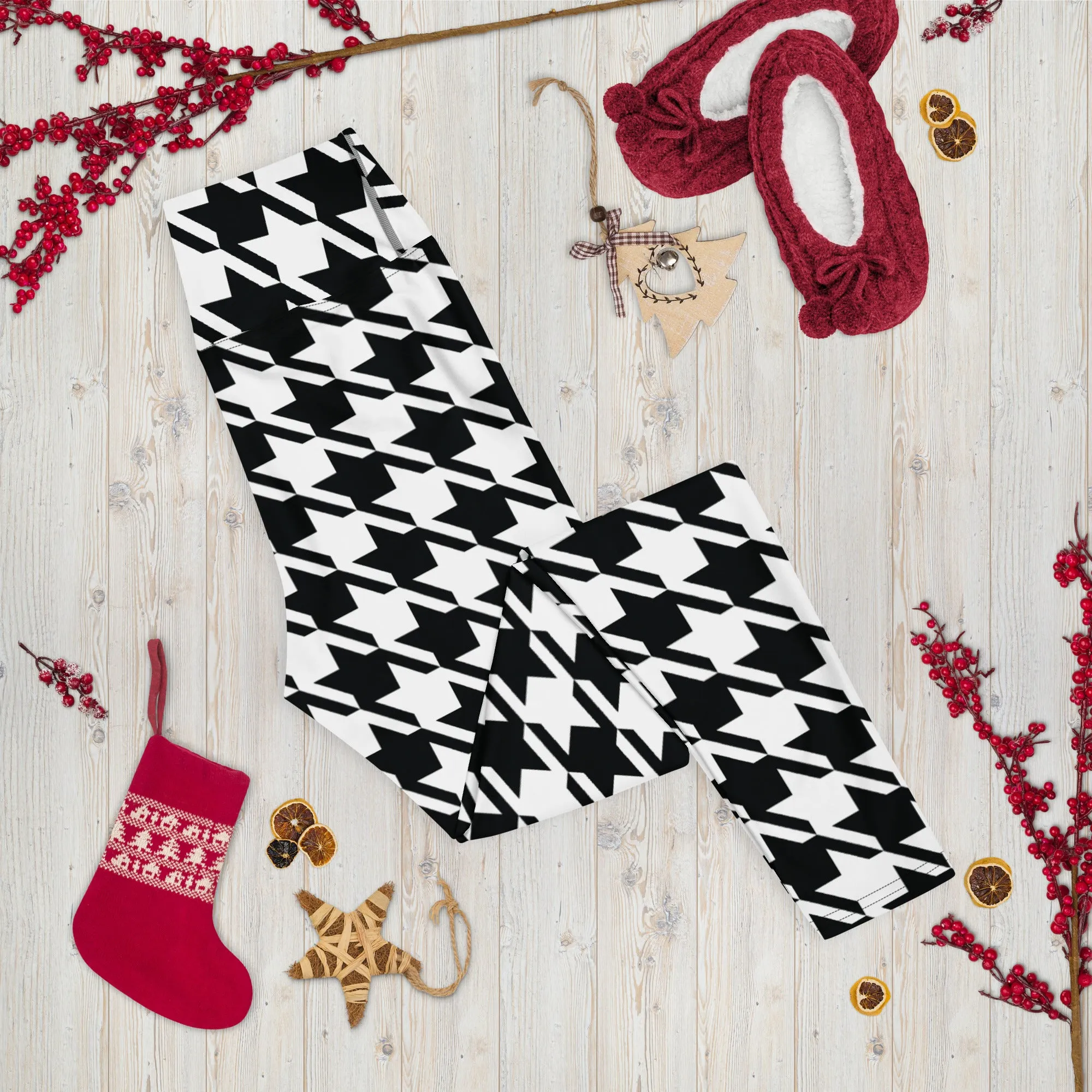 Trendy Training: Women's Houndstooth Yoga Leggings
