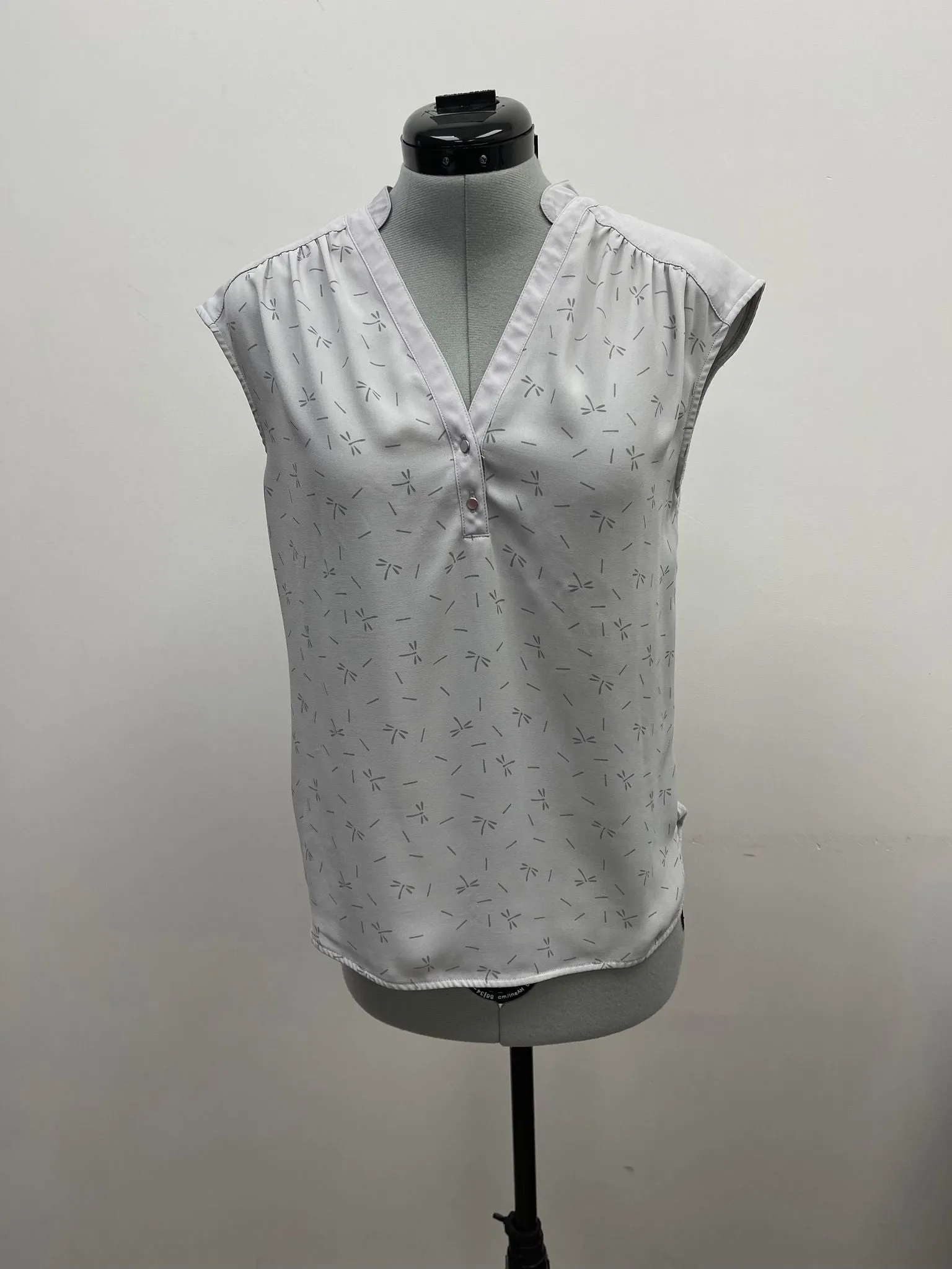 Women's Camber & Grace Sleeveless Blouse, Medium